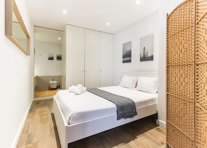 Estrela Delight By Homing *